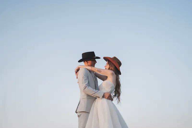 Aventi Weddings - Photography, Videography, and Coordination