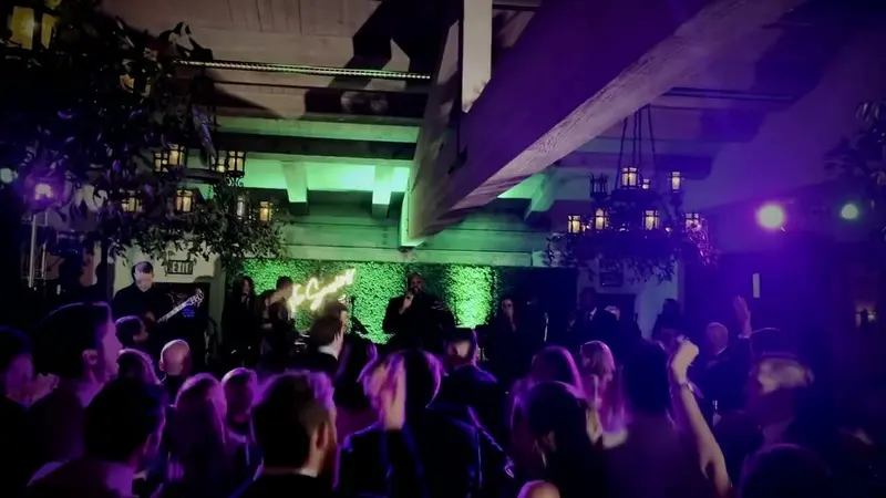 de Bois Entertainment - Wedding Bands Los Angeles, Entertainment Corporate Music